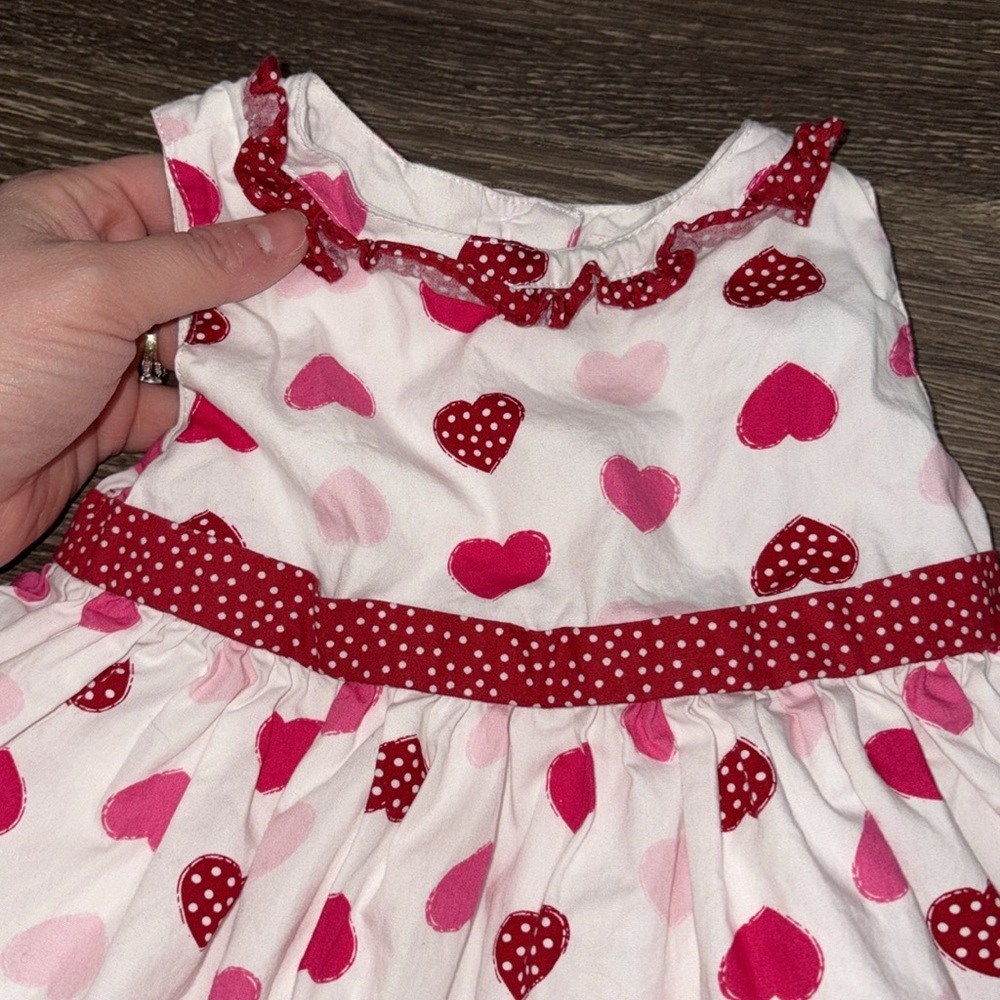 Baby girls heart dress with red and pink hearts perfect Valentine’s Day - Picture 2 of 5